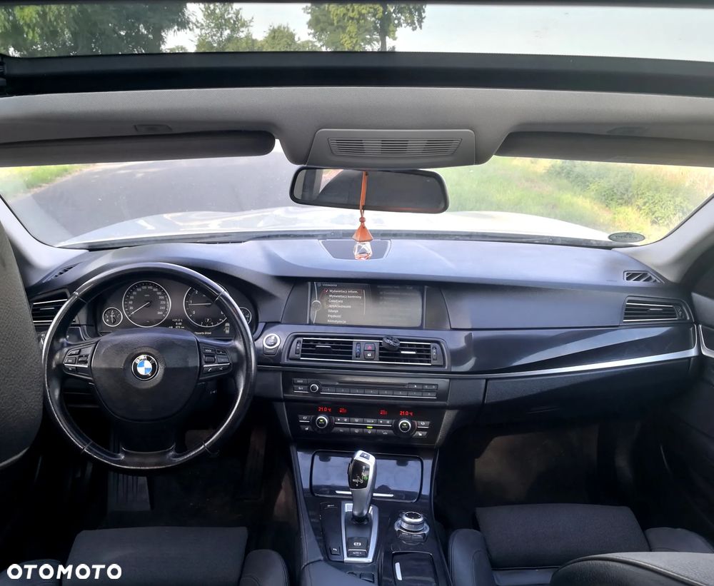 BMW Seria 5 520d Sport-Aut - 3