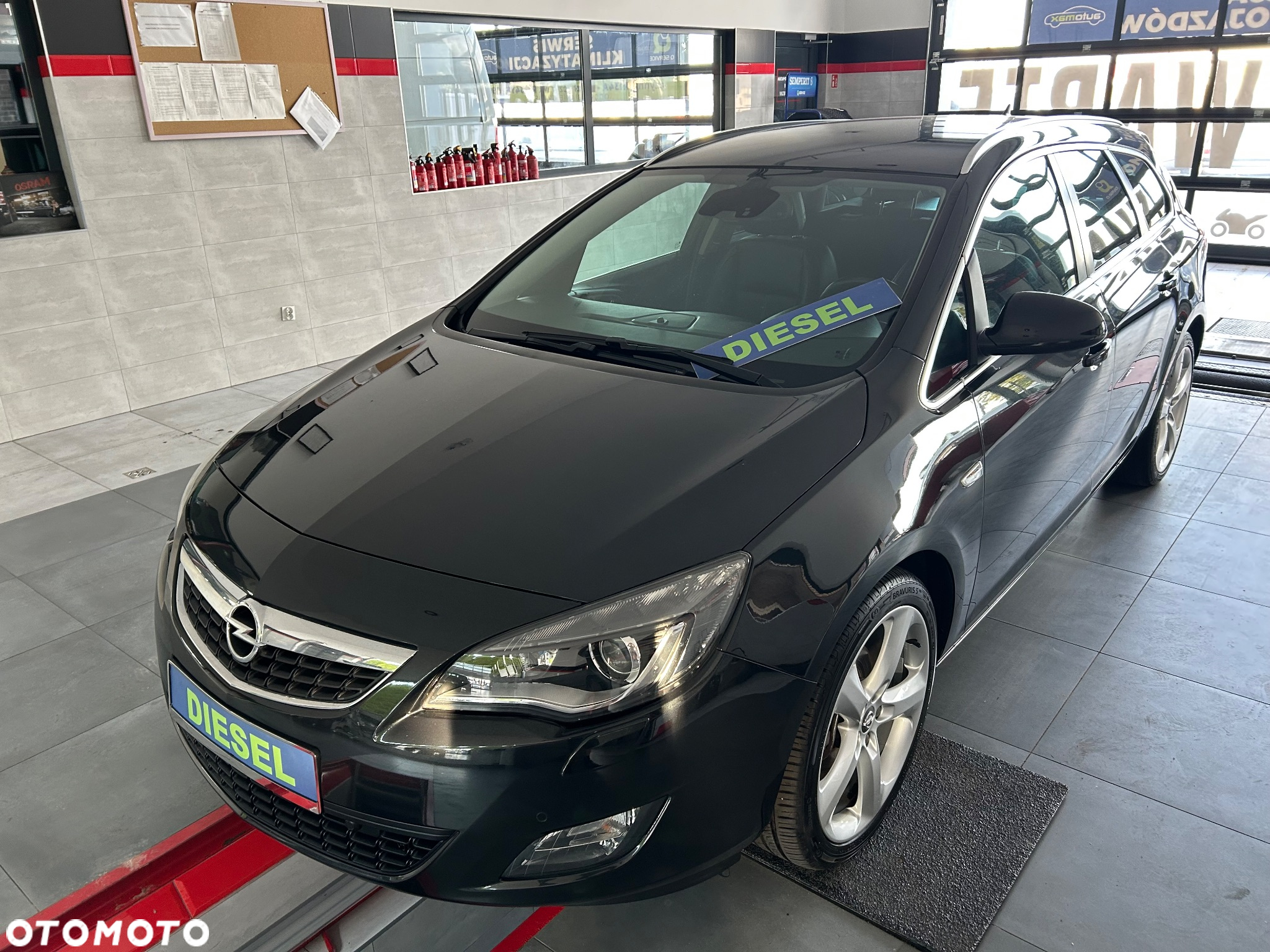 Opel Astra 2.0 CDTI ecoFLEX Start/Stop Exklusiv - 2