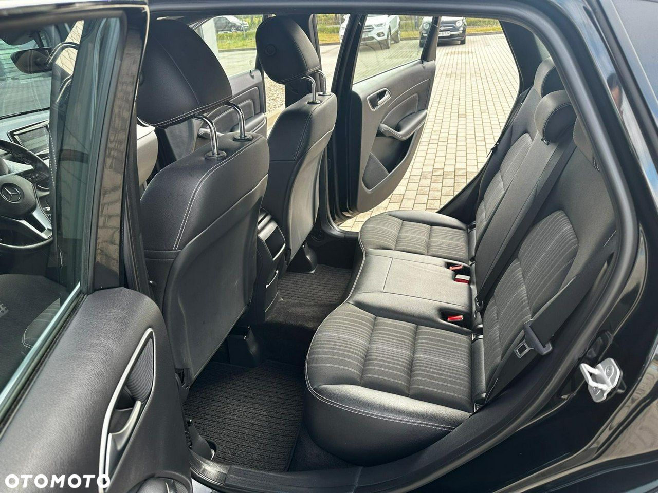Mercedes-Benz Klasa B 200 UrbanStyle Edition - 12