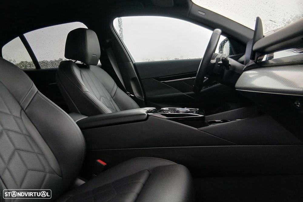BMW 520 d Pack Desportivo M Pro - 14