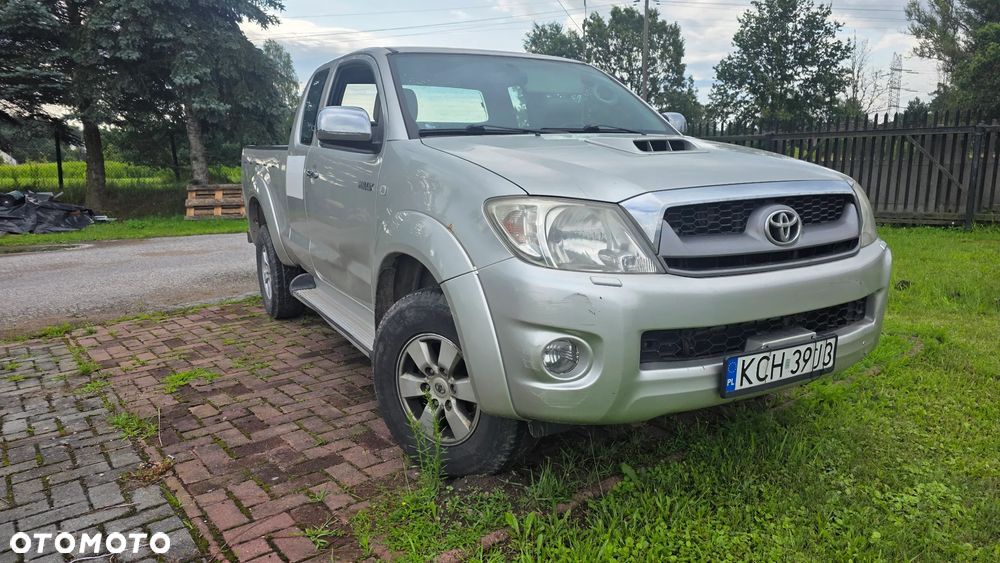 Toyota Hilux - 4
