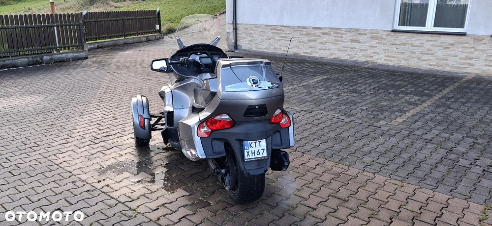 Can-Am Spyder - 4
