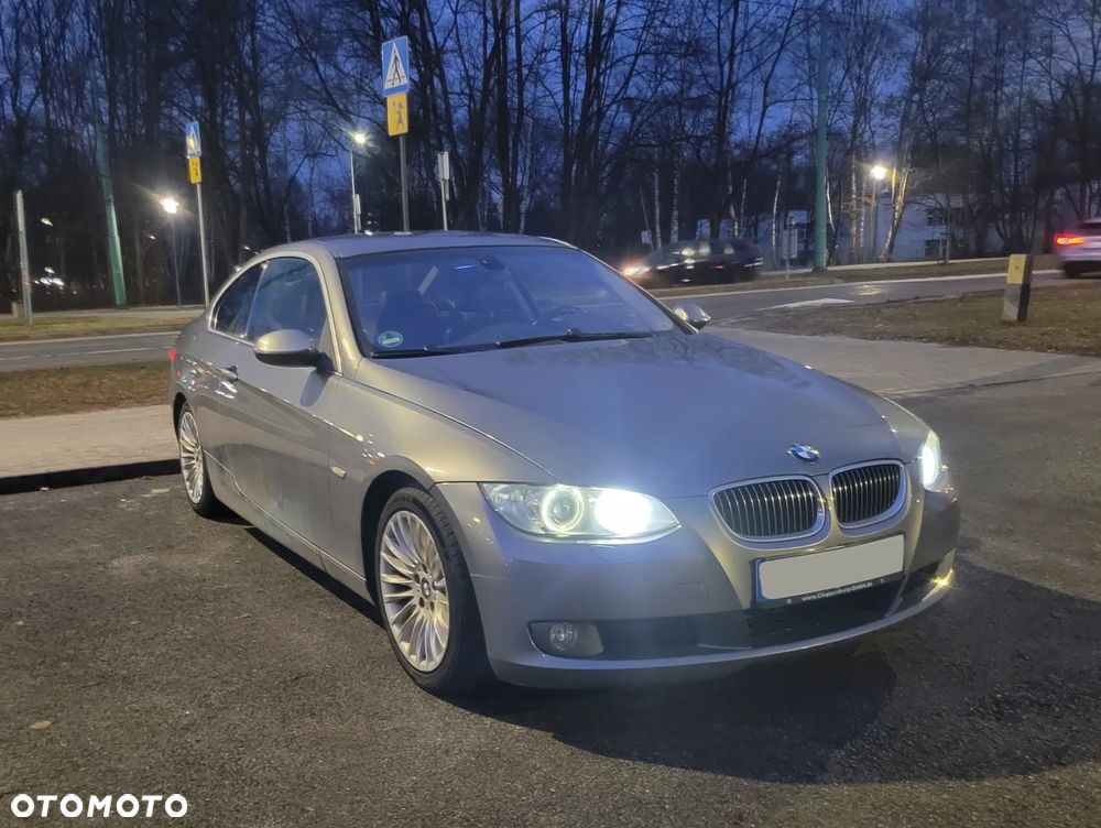 BMW Seria 3 325i - 1