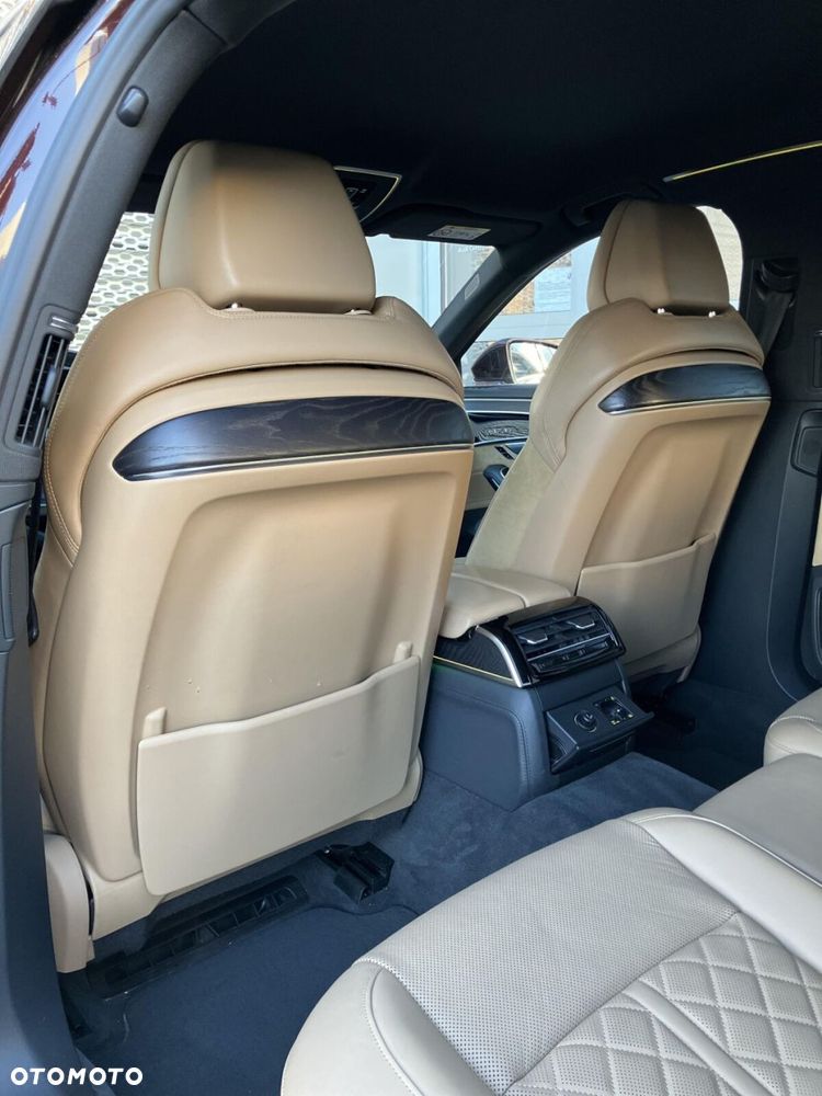 Audi A8 - 16