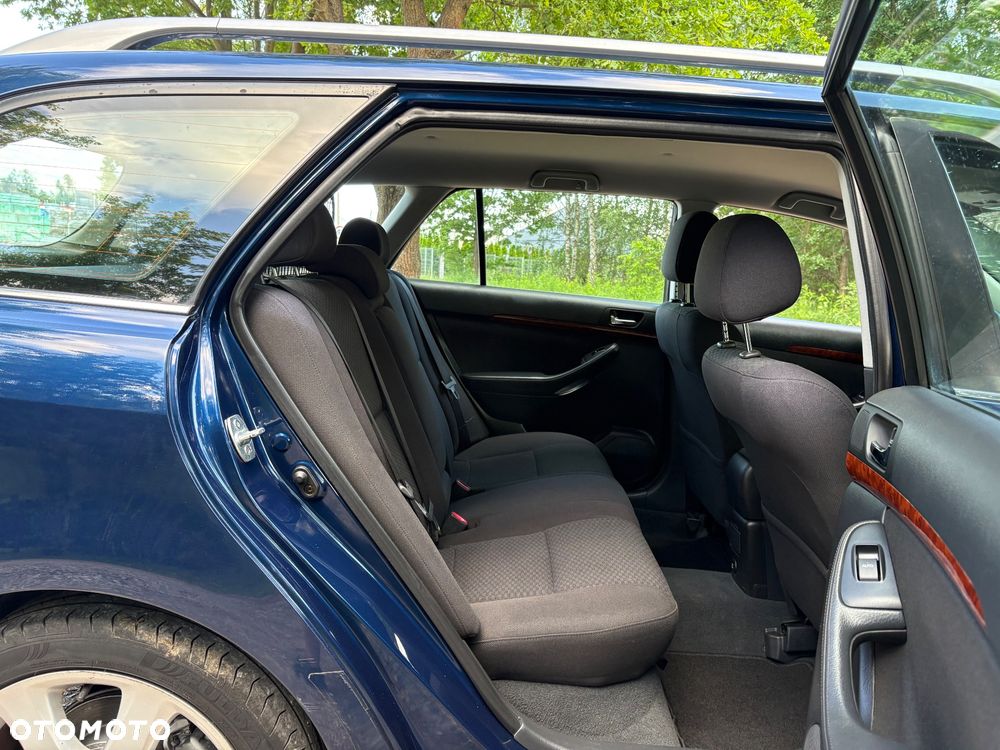 Toyota Avensis 2.0 VVT-i Edition - 31