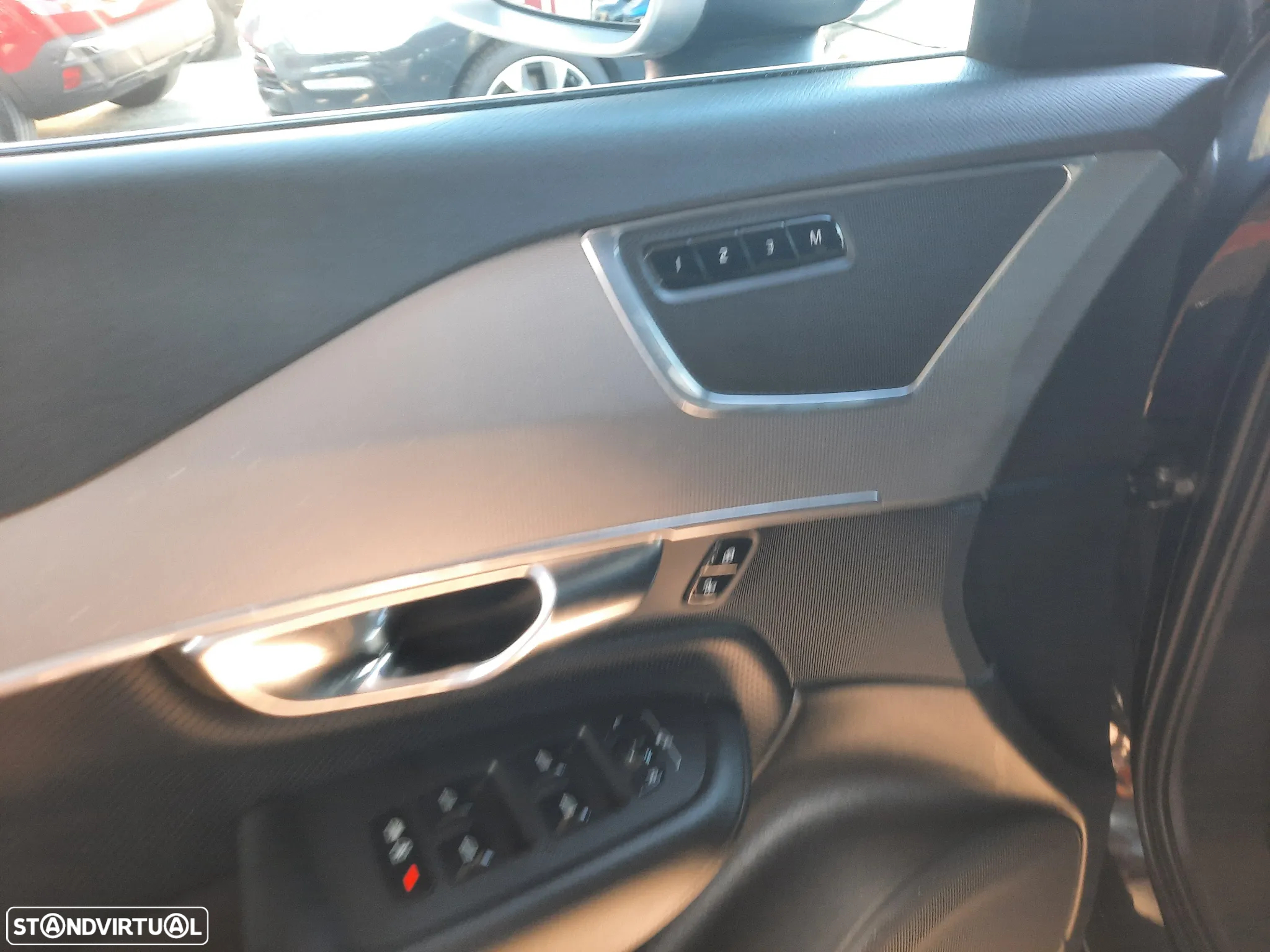 Volvo XC 90 2.0 D4 R-Design - 22