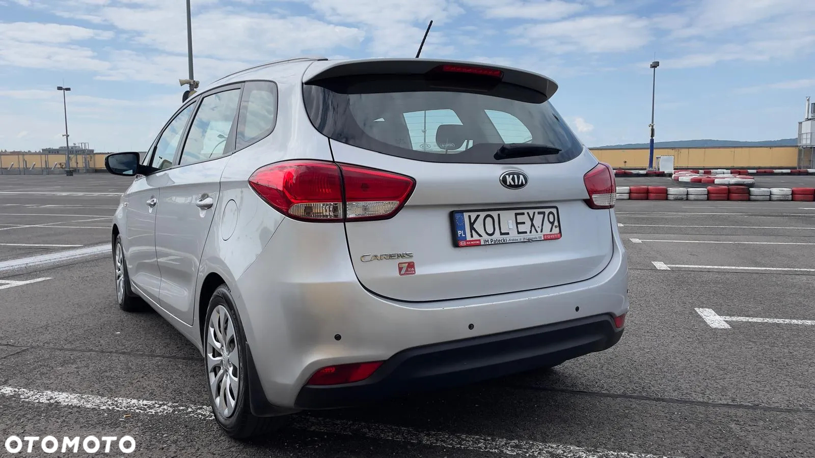 Kia Carens 1.6 GDI L - 6