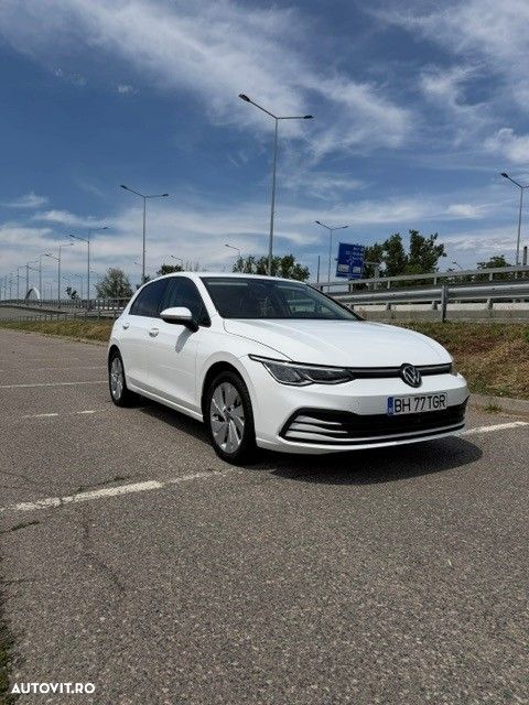 Volkswagen Golf 1.0 eTSI DSG MHEV Life - 9