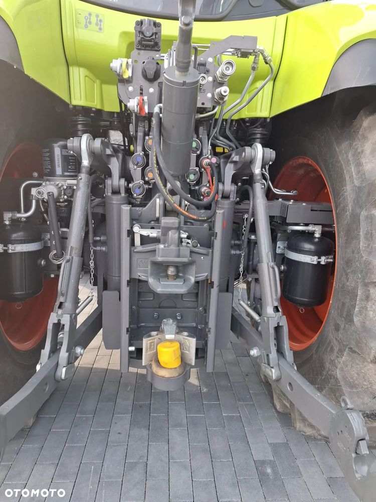 Claas ARION 530 CMATIC COMFORT - 11