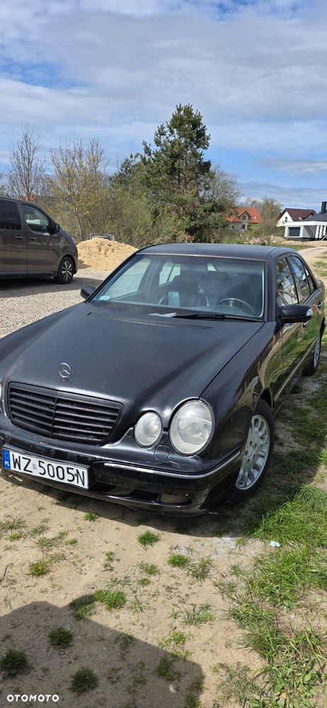 Mercedes-Benz Klasa E - 9