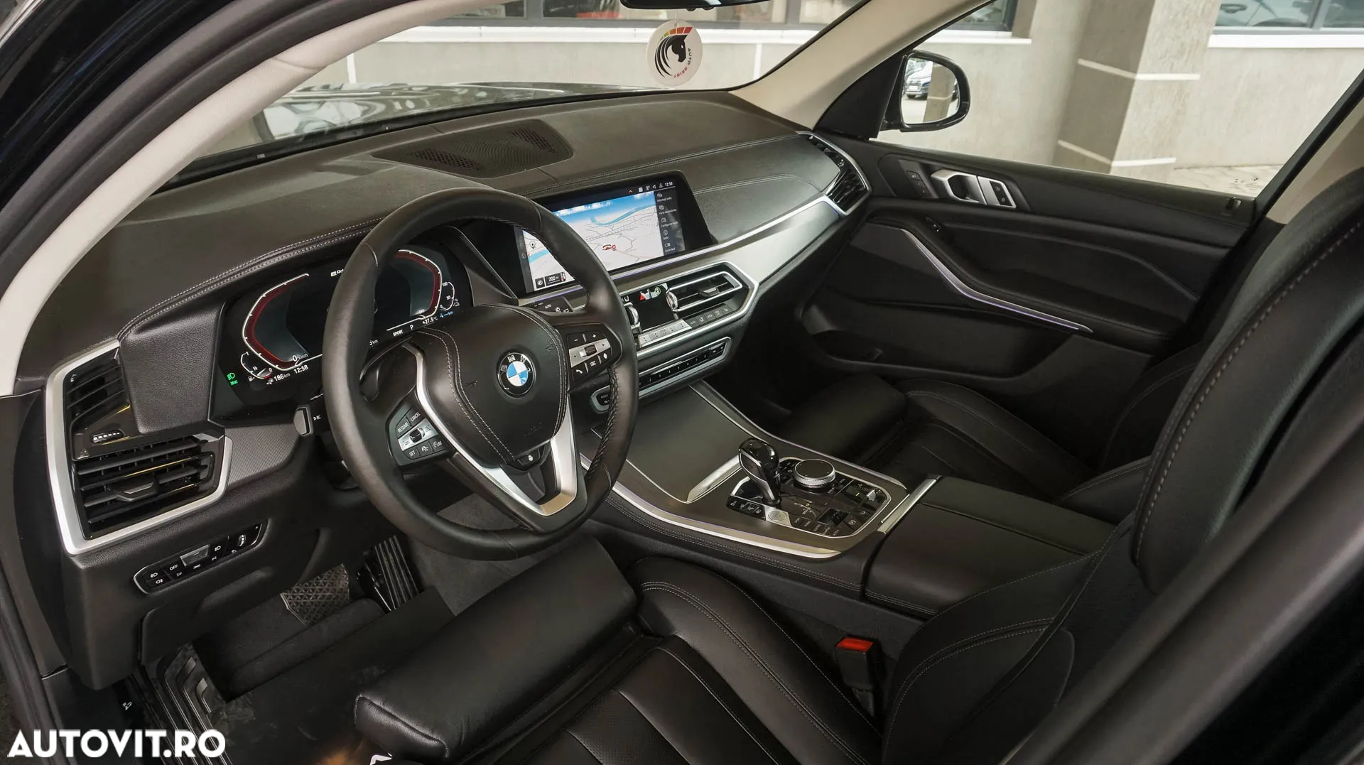 BMW X5 xDrive45e - 24