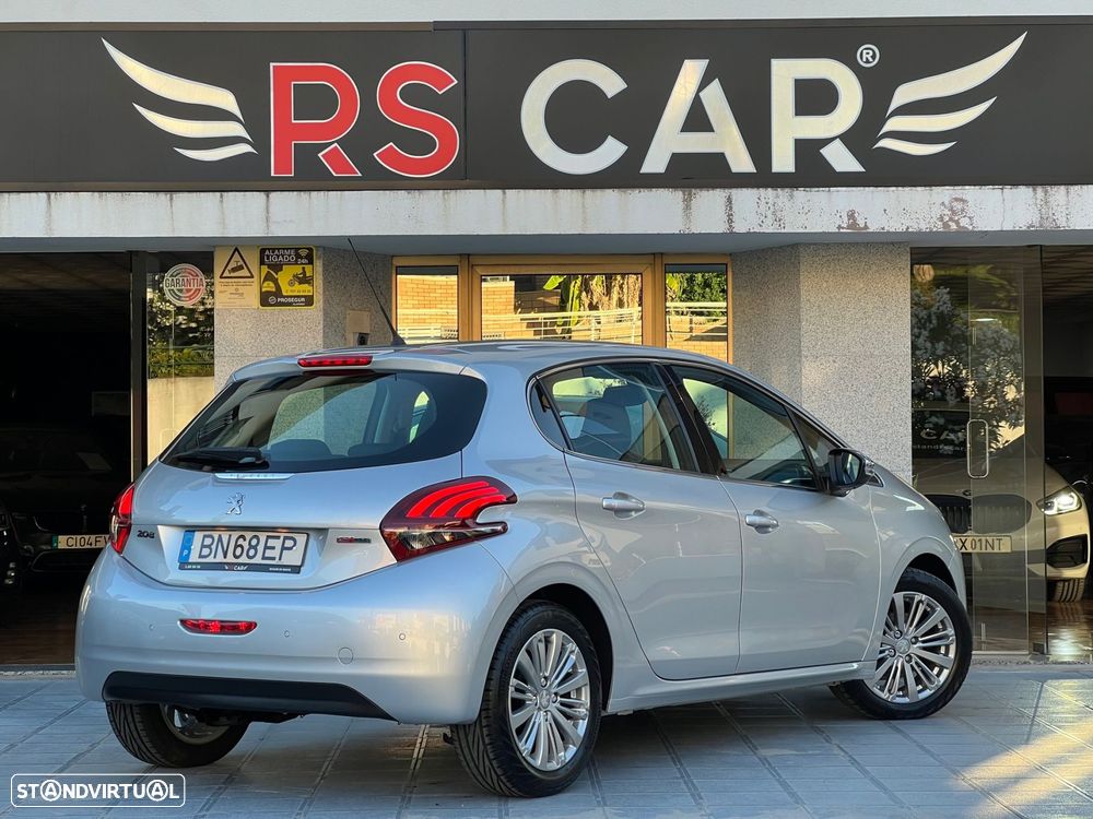 Peugeot 208 1.2 PureTech Style - 3