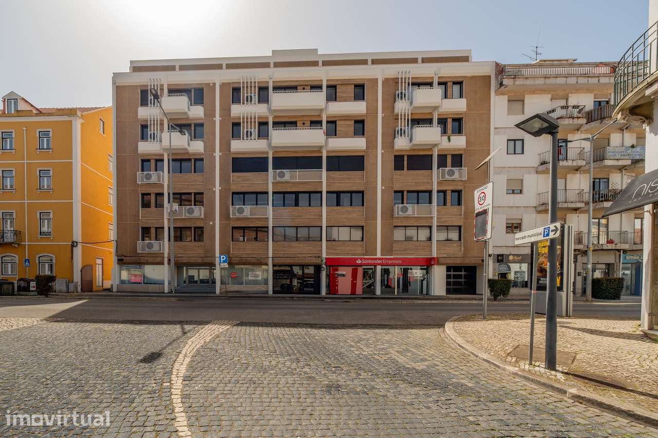 Apartamento T2 novo com vista cidade no centro de Torres Vedras