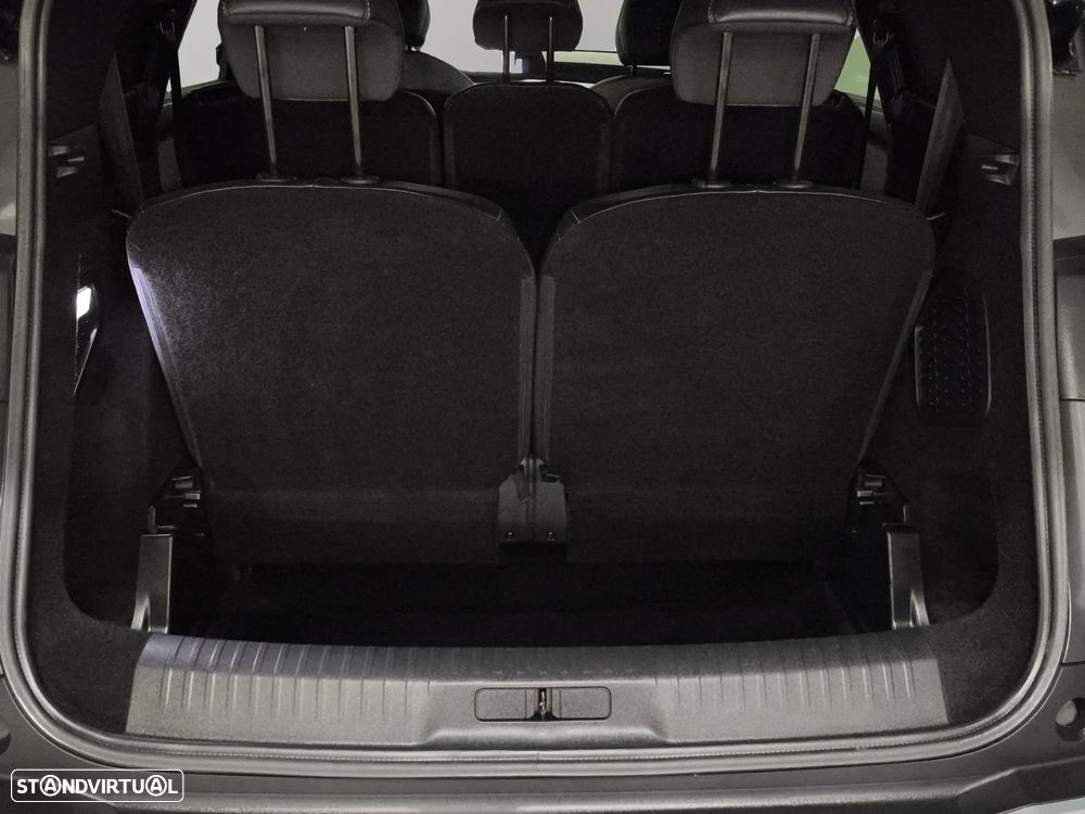Peugeot 5008 Hybrid 145 e-DSC6 Allure - 17