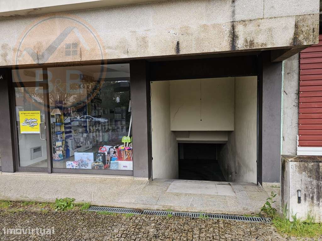 Garagem para 3 carros na Vila de Cabeceiras de Basto - Grande imagem: 5/5
