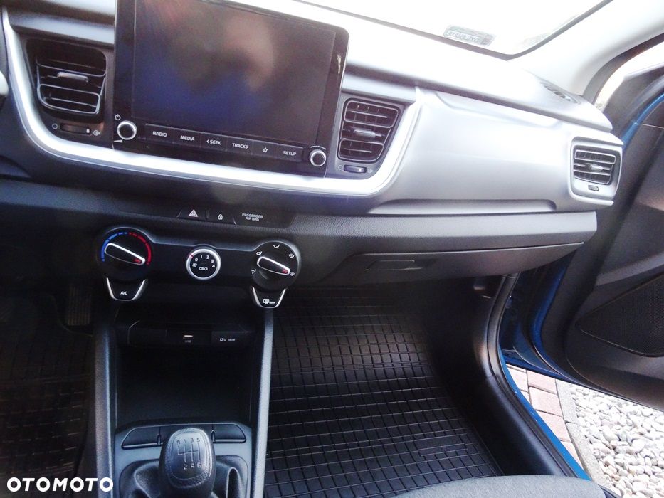 Kia Stonic 1.0 T-GDI L Business Line - 23