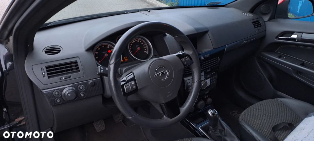 Opel Astra III GTC 1.6 Sport - 5