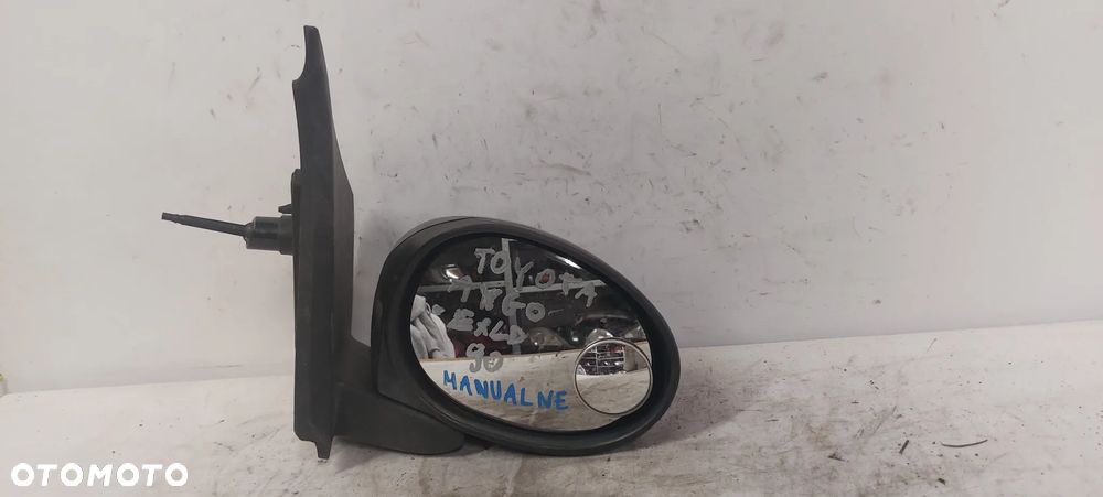.  LUSTERKO MANUALNE TOYOTA AYGO EXLD CZARNE - 1