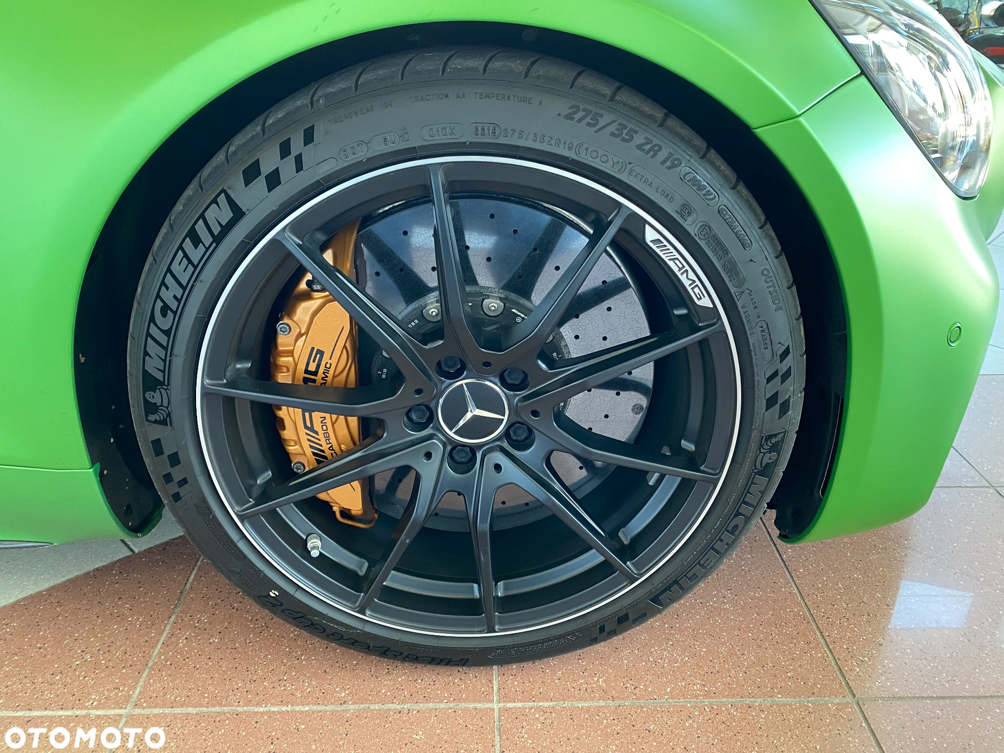 Mercedes-Benz AMG GT R - 12