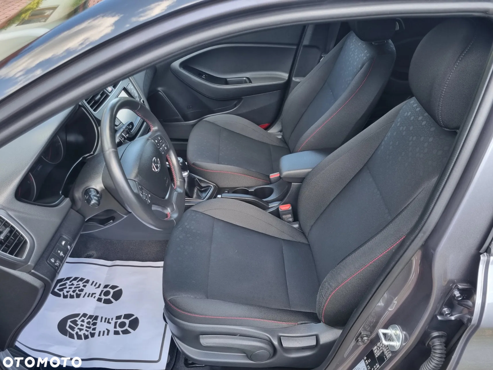 Hyundai i20 blue 1.2 Advantage+ - 28