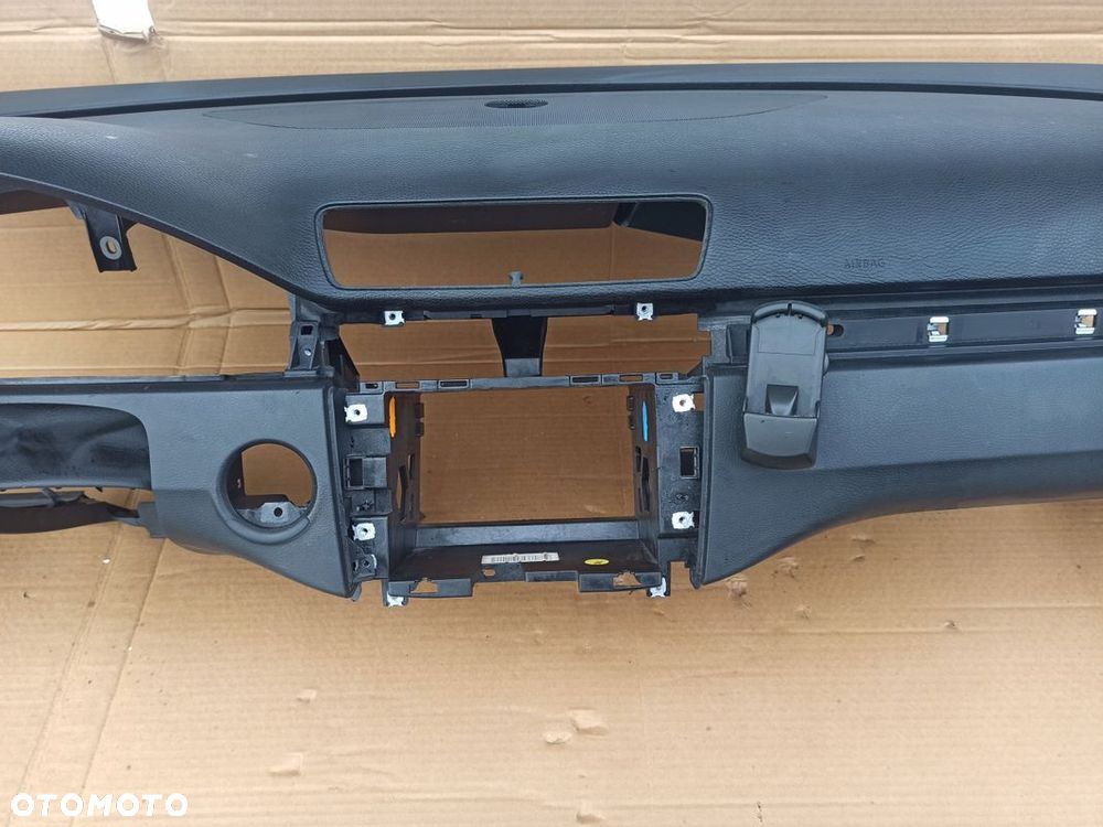Deska rozdzielcza kokpit konsola VW PASSAT B6 B7 CC Europa - 3