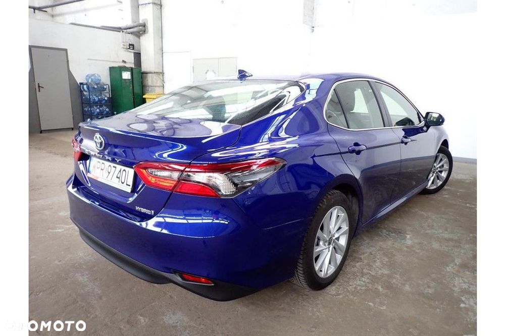 Toyota Camry 2023 photo 2