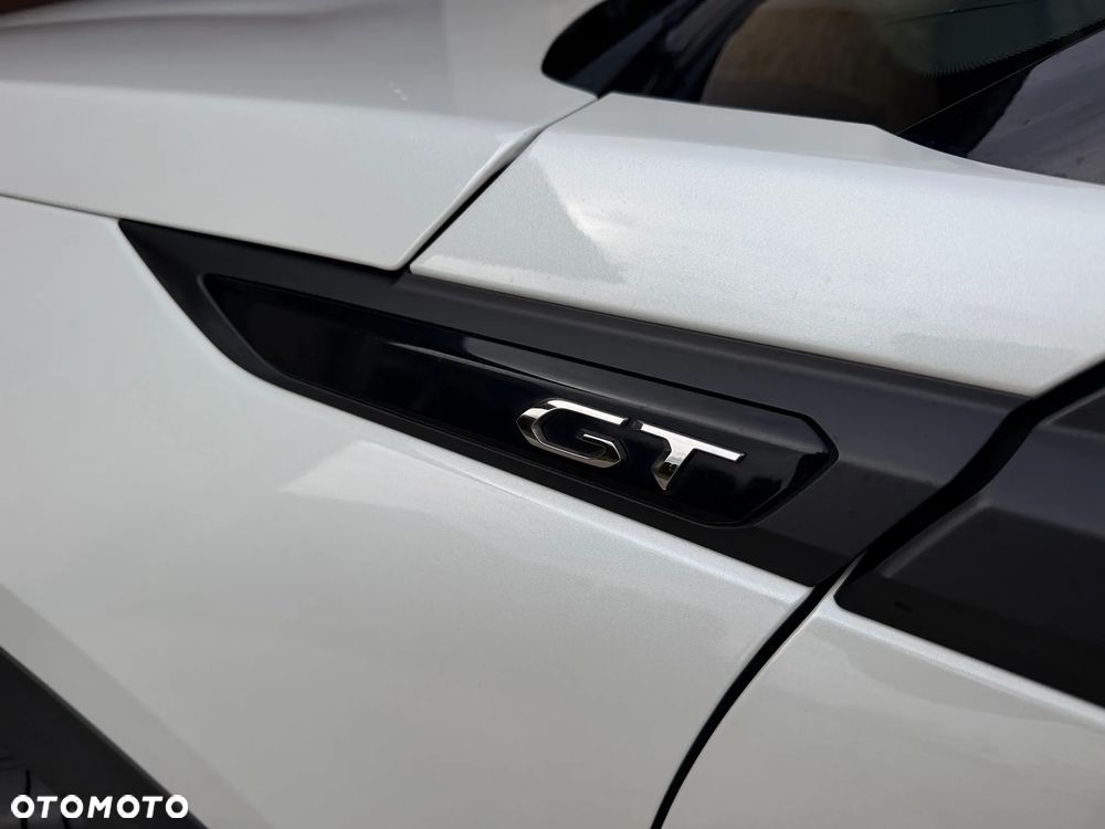 Peugeot 2008 PureTech 155 EAT8 GT Pack - 11
