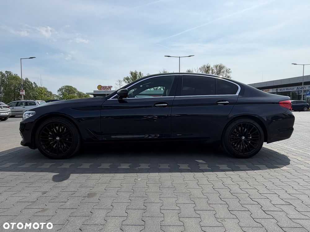 BMW Seria 5 540i xDrive Sport Line - 2