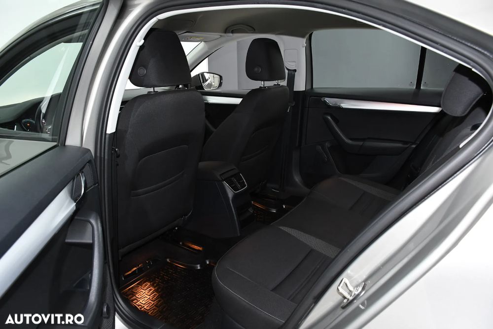 Skoda Octavia - 5