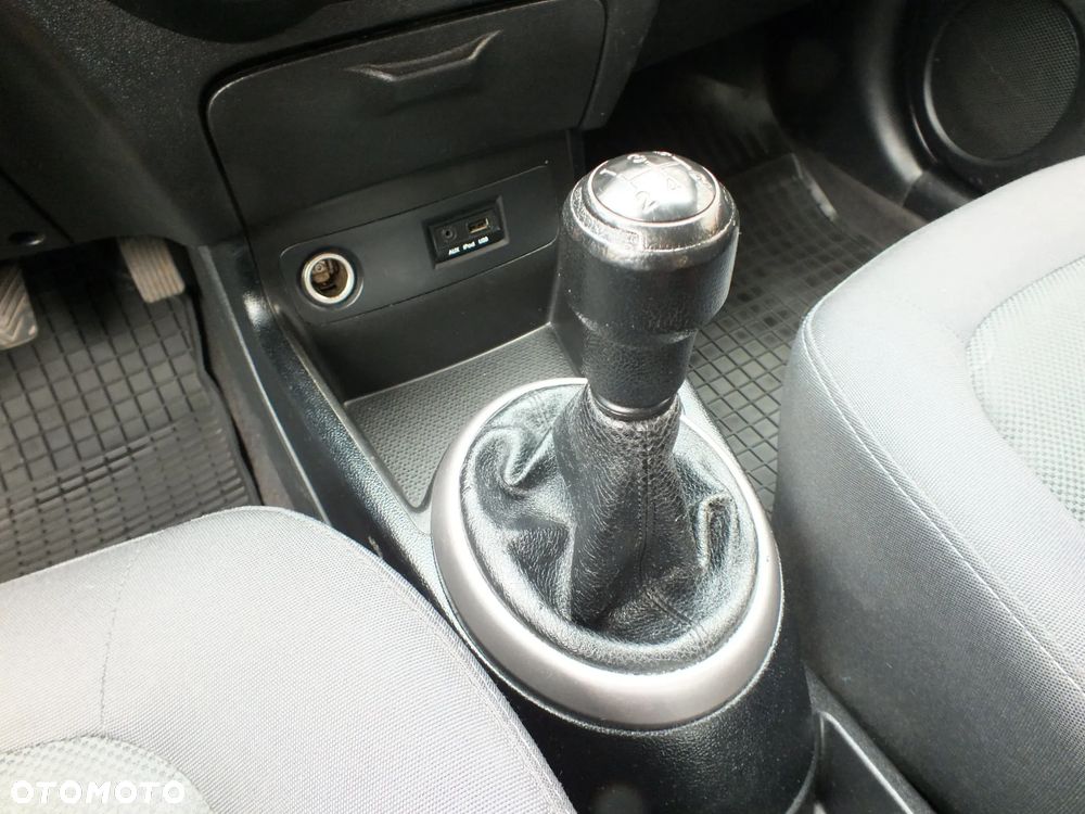 Hyundai i20 - 20