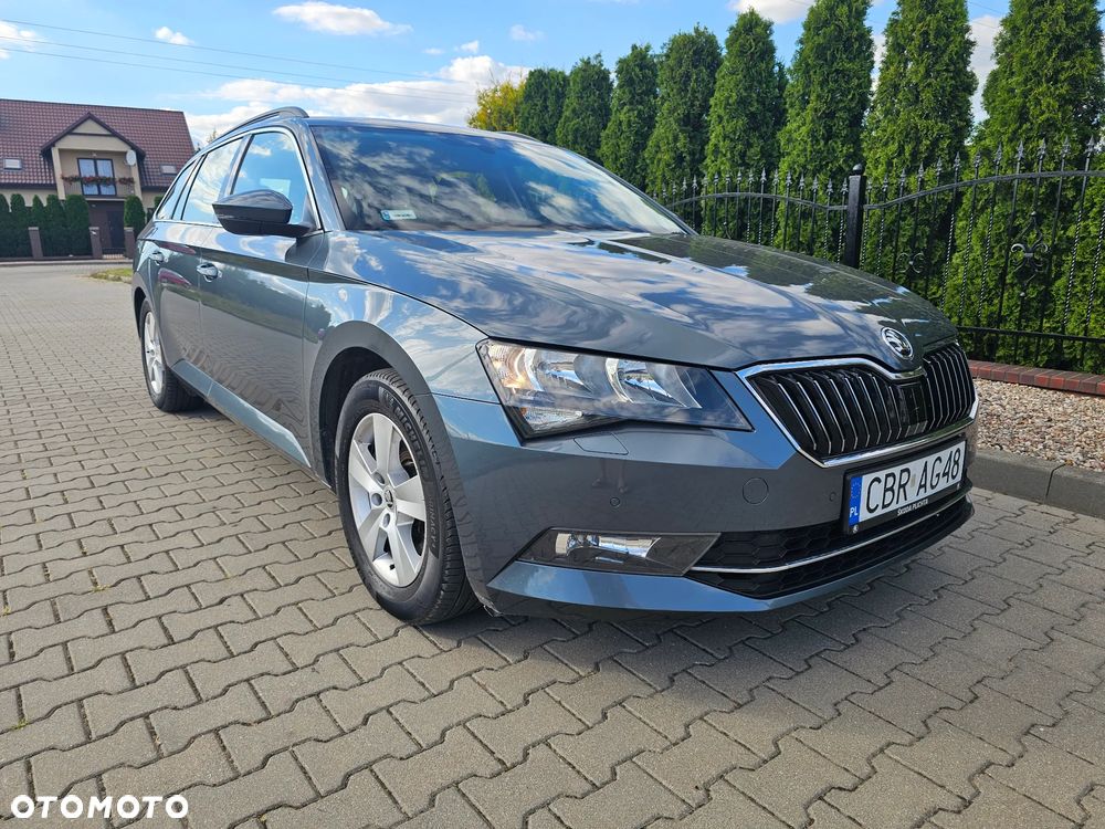Skoda Superb 2.0 TDI Premium Edition - 8