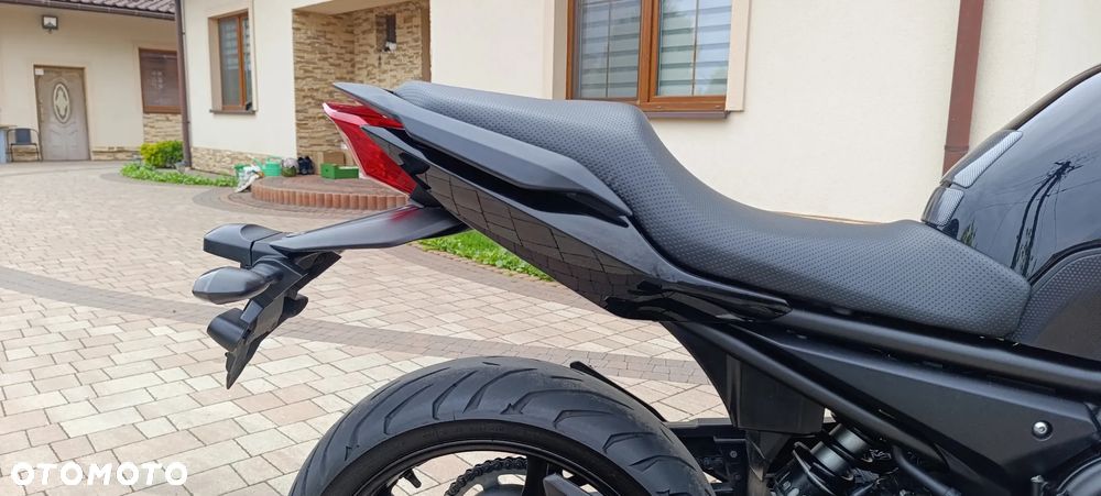 Yamaha XJ - 24