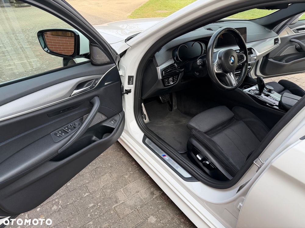 BMW Seria 5 540d xDrive M Sport sport - 23