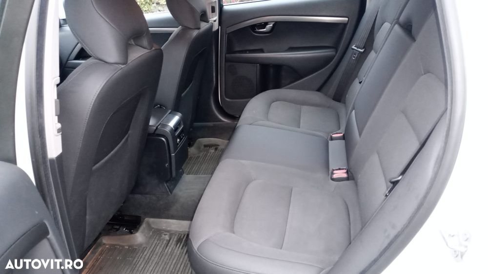 Volvo XC 70 D4 Geartronic Momentum - 9