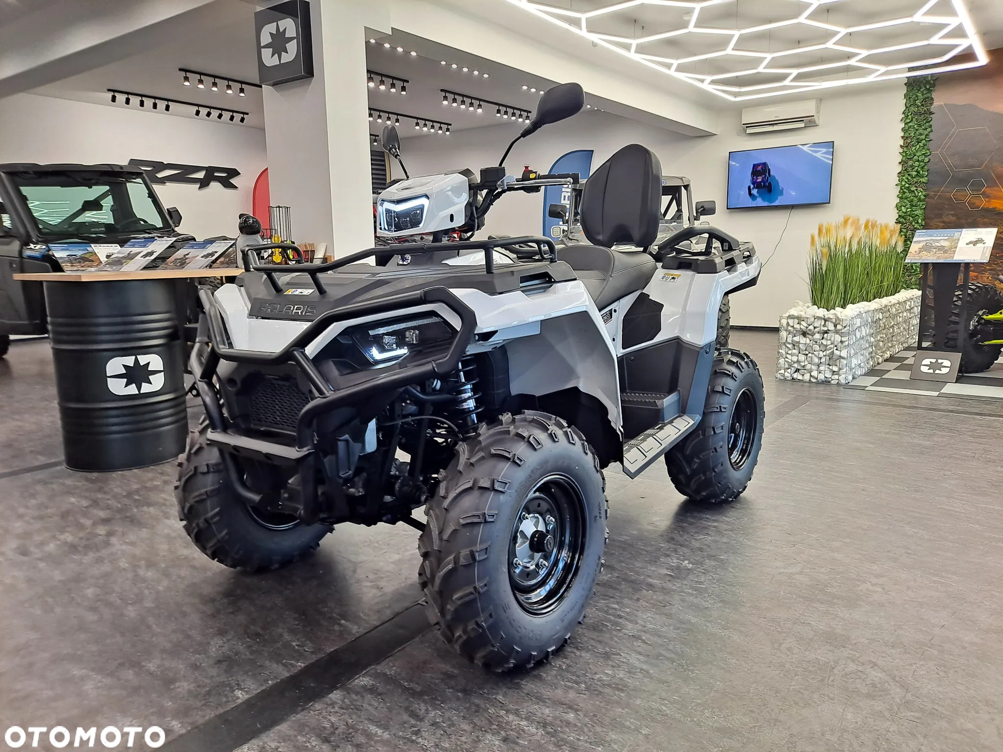 Polaris Sportsman - 15