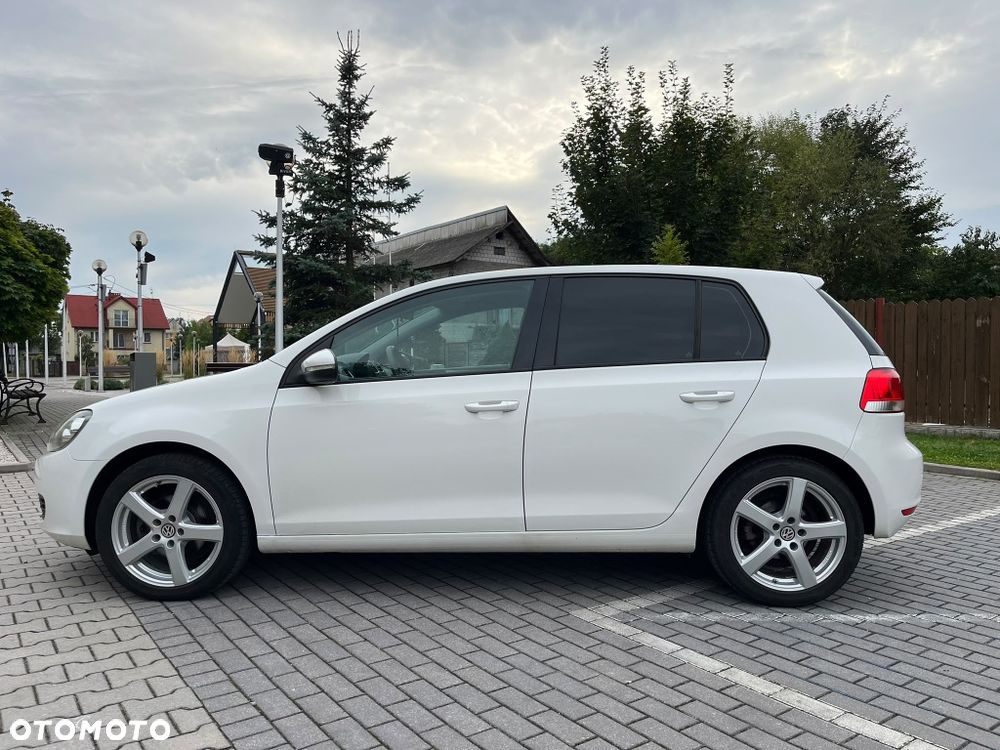 Volkswagen Golf - 6