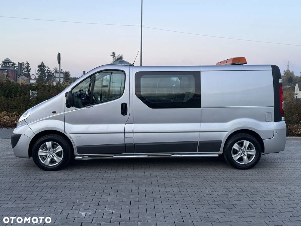 Opel Vivaro - 22