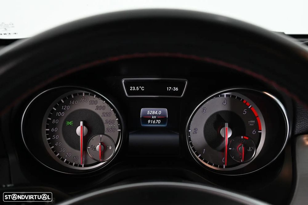 Mercedes-Benz CLA 200 d Shooting Brake AMG Line - 17