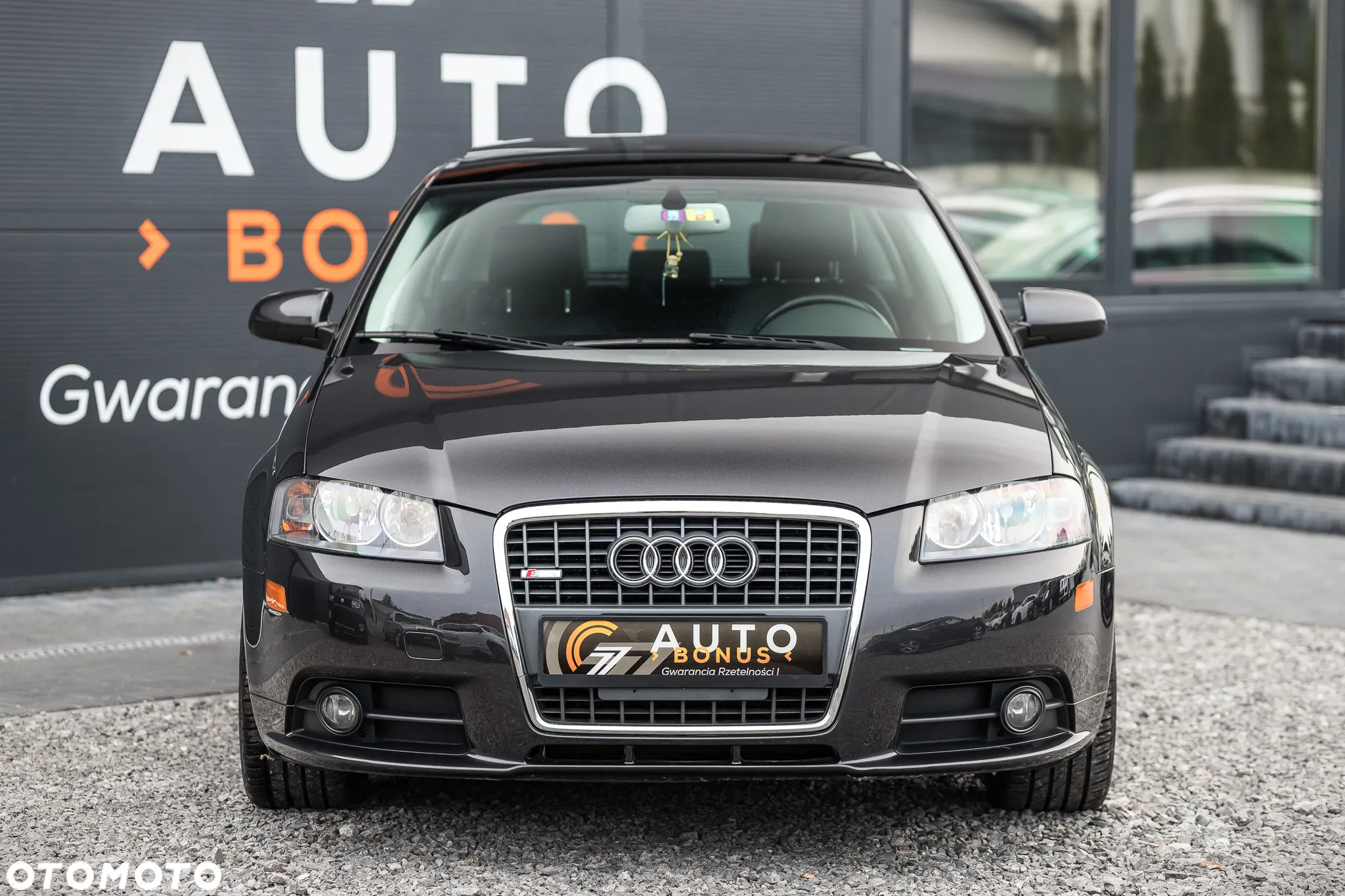Audi A3 3.2 Sportback quattro S tronic S line Sportpaket plus - 4
