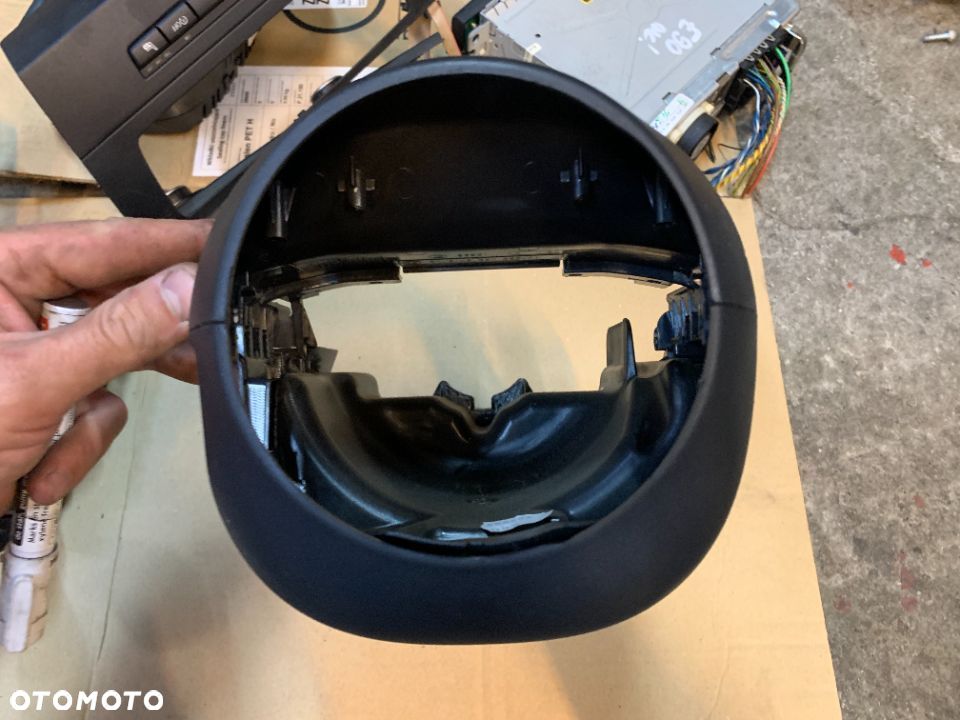 Osłona obudowa kolumny kierowniczej Bmw e90 e91 Europa - 2
