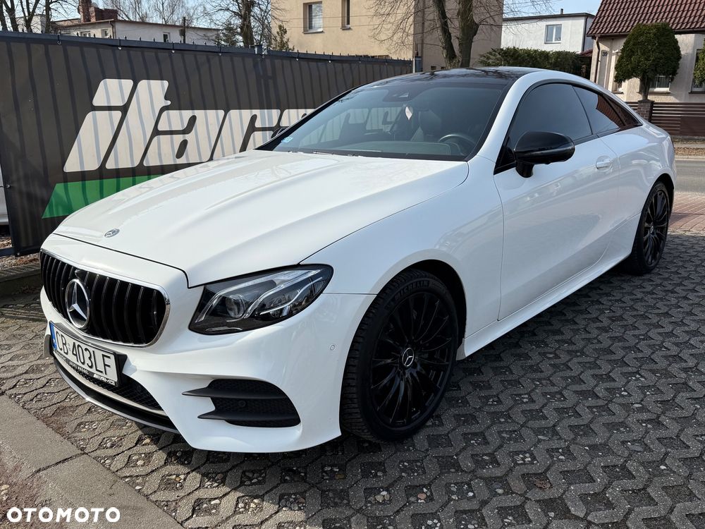 Mercedes-Benz Klasa E 200 4-Matic AMG - 1