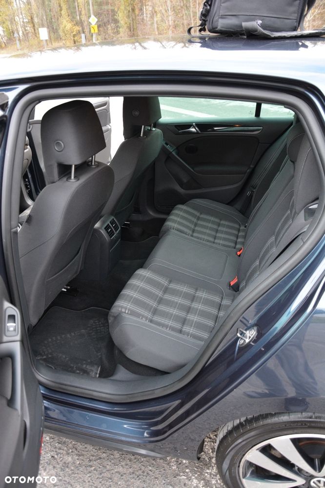 Volkswagen Golf VI 2.0 TDI GTD - 11