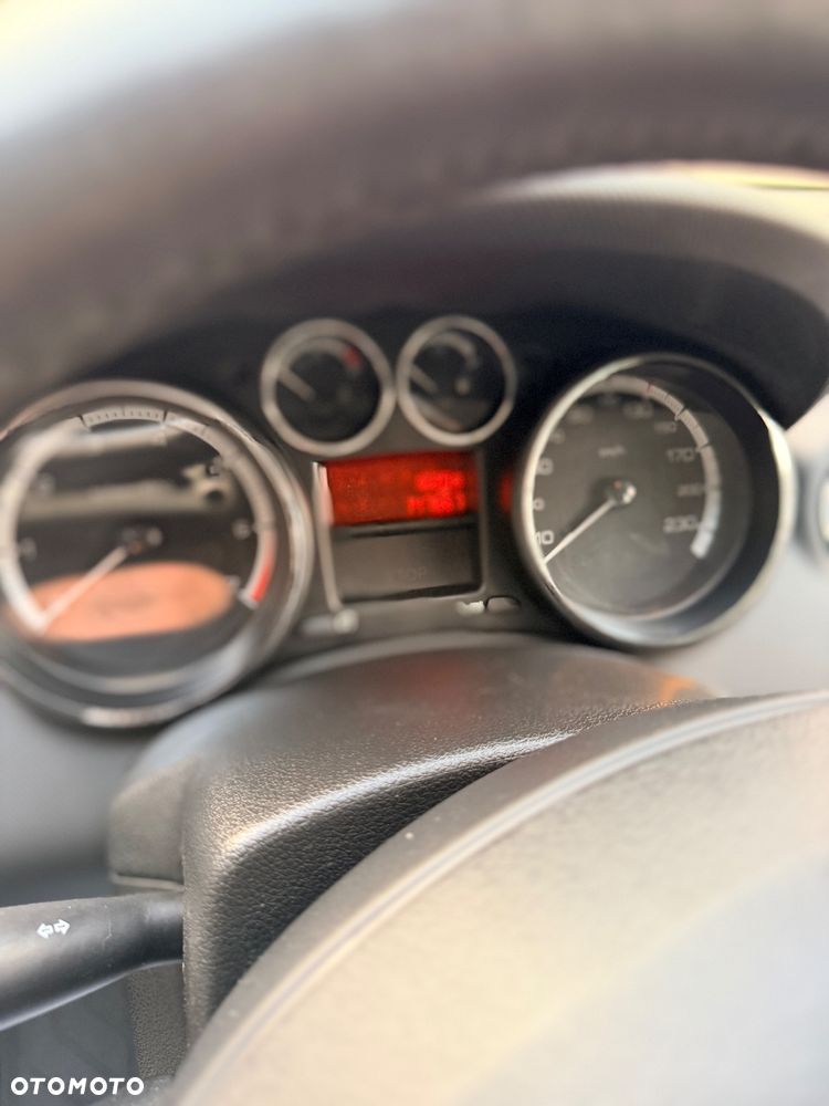 Peugeot 308 1.6 Premium - 12