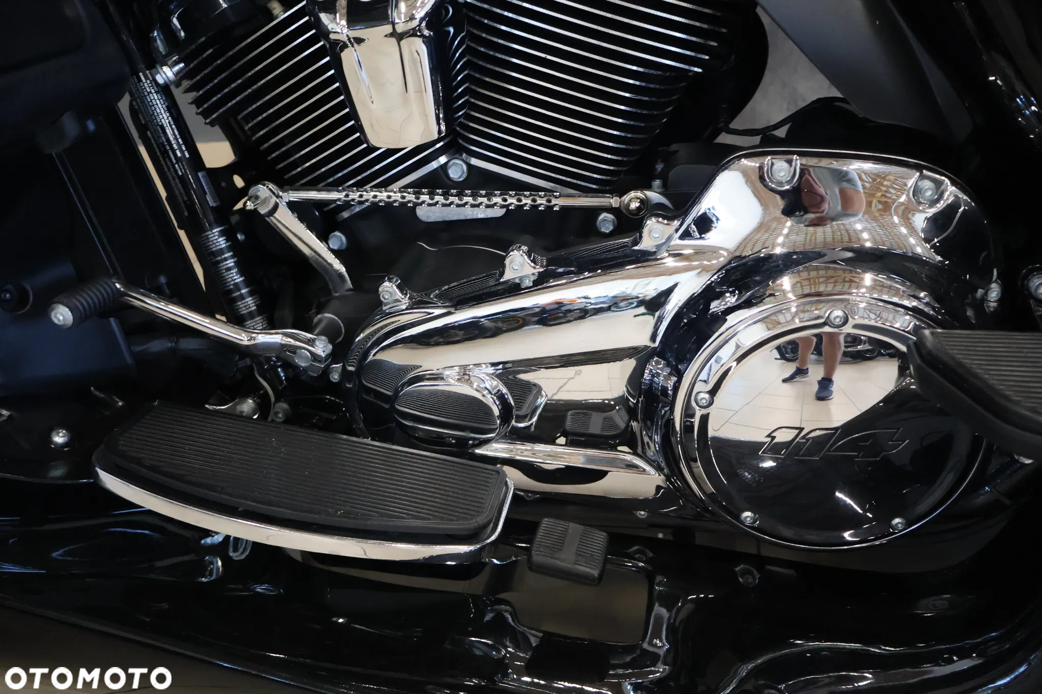 Harley-Davidson FLHS Electra Glide - 12