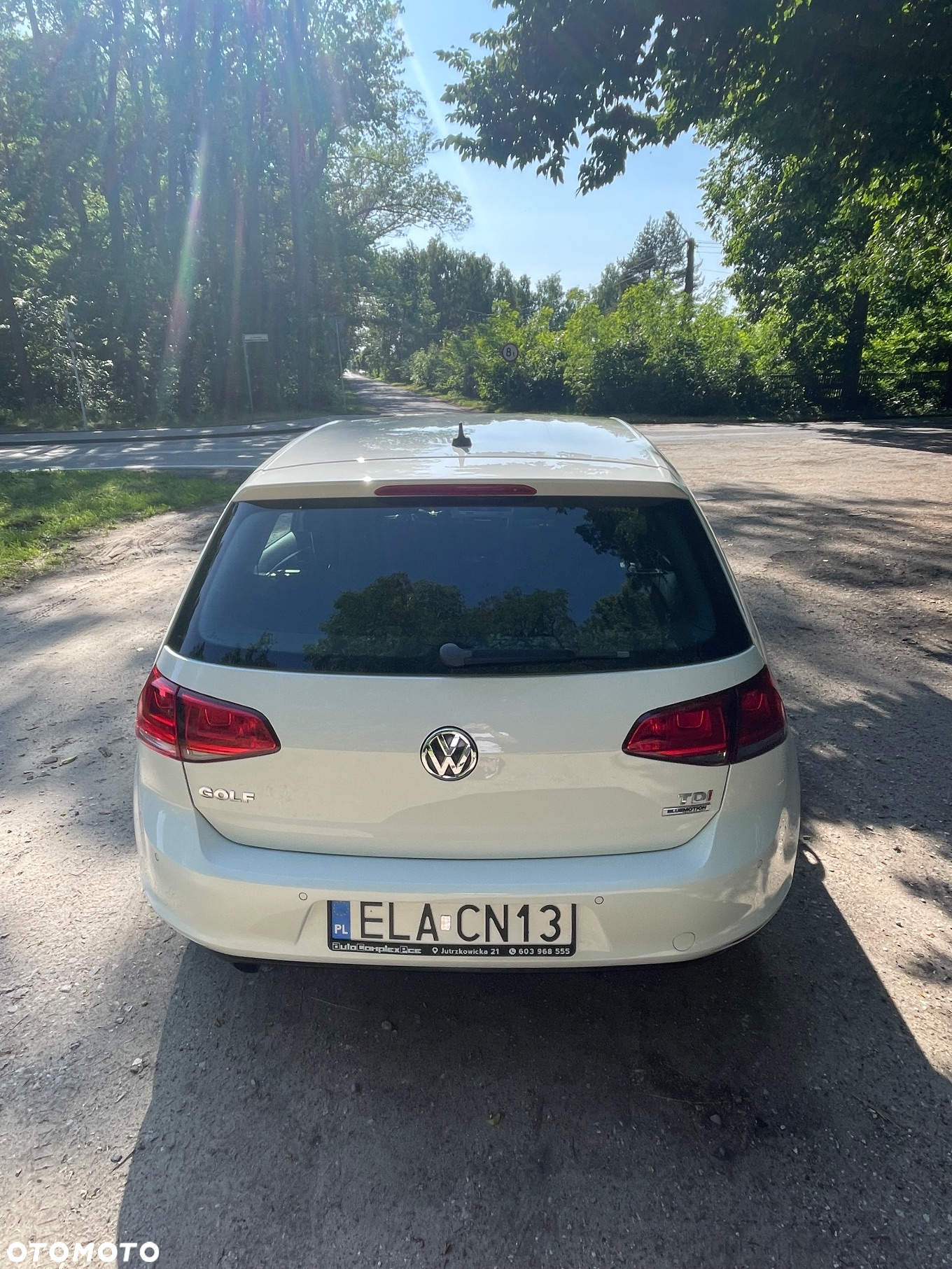 Volkswagen Golf 1.6 TDI BlueMotion Technology Comfortline - 14