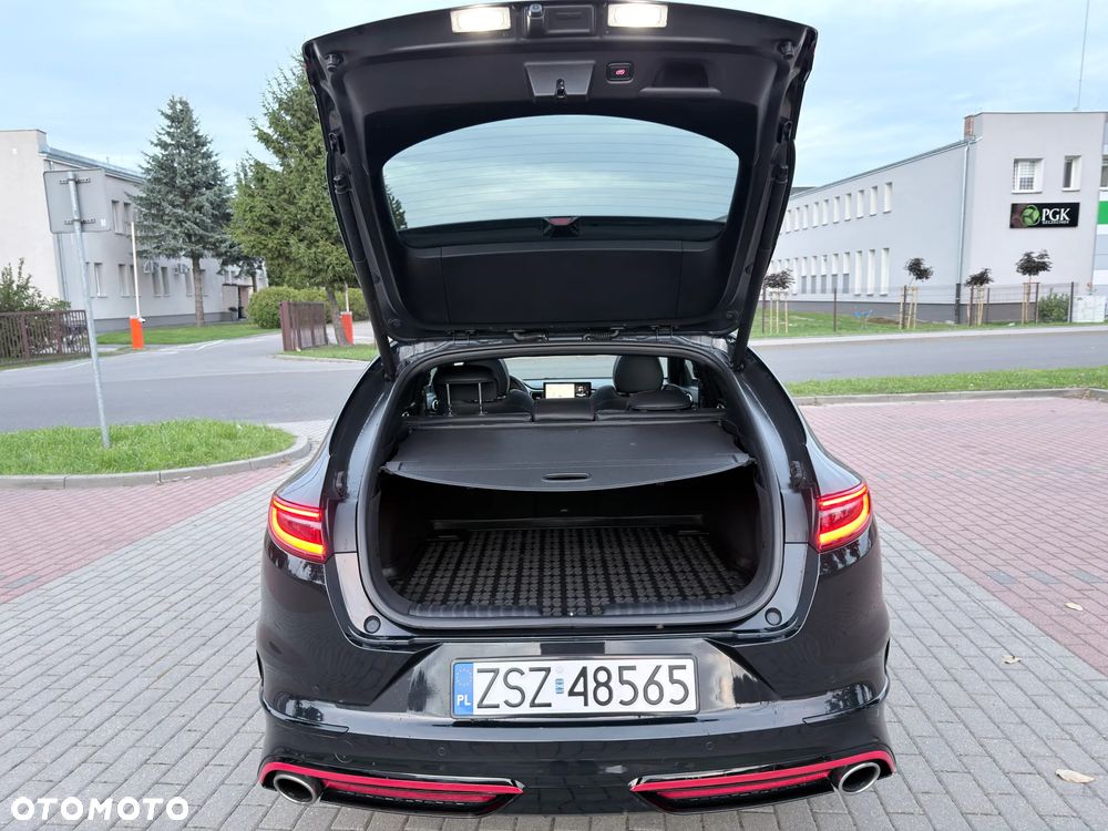 Kia ProCeed 1.6 T-GDI GT DCT - 33