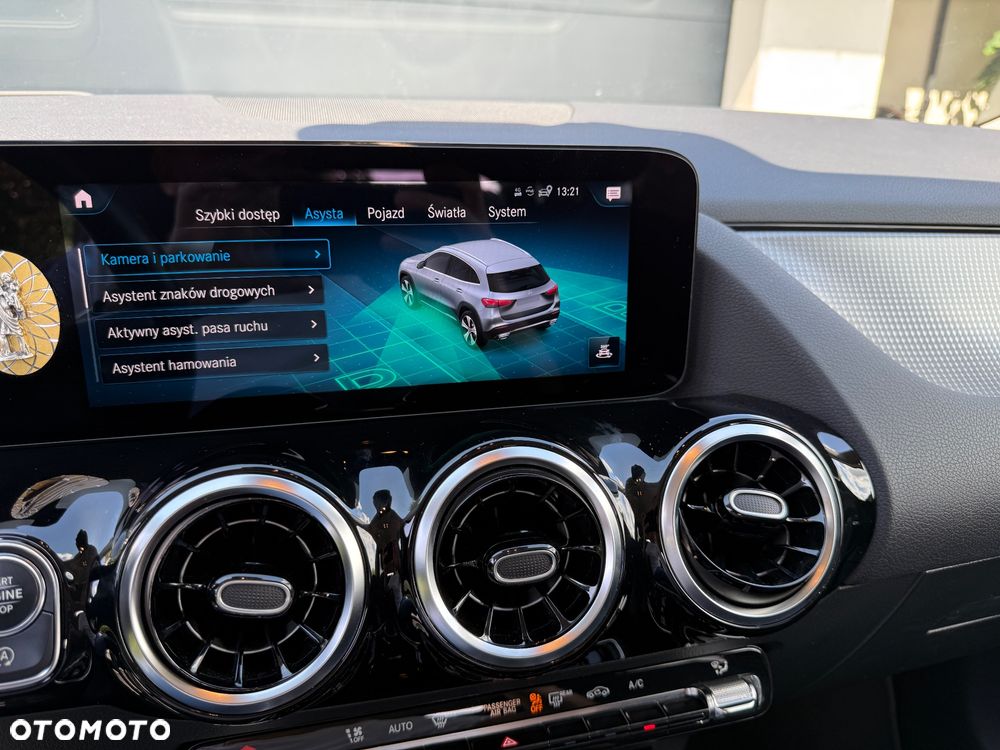 Mercedes-Benz GLA 220 d 4-Matic 8G-DCT - 30
