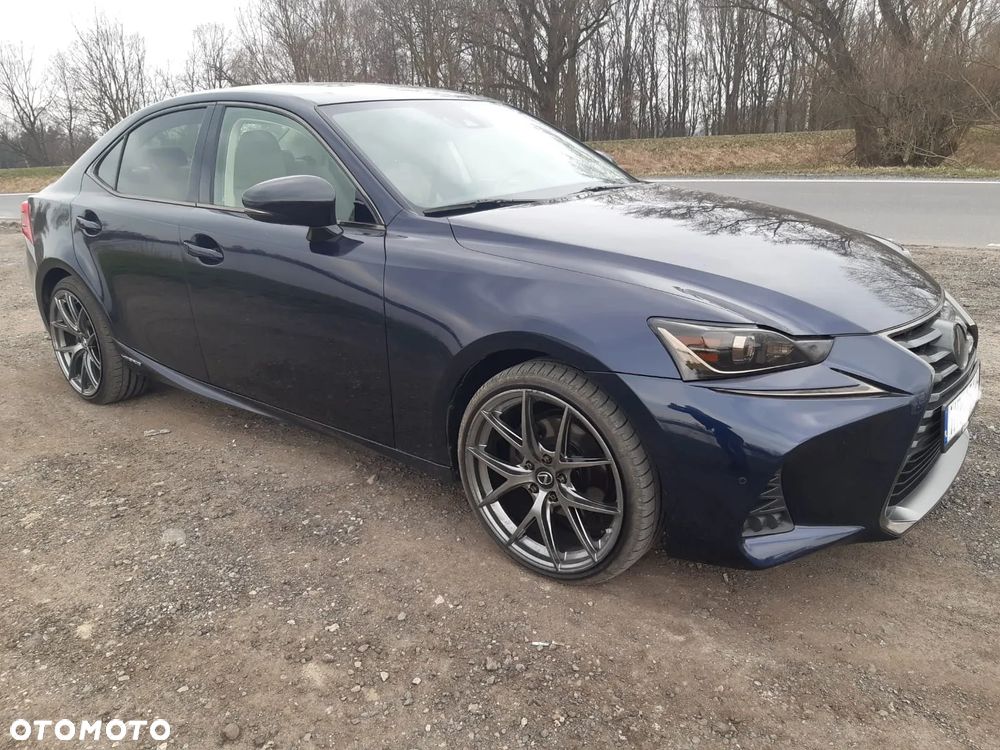 Lexus IS 300h Comfort - 4