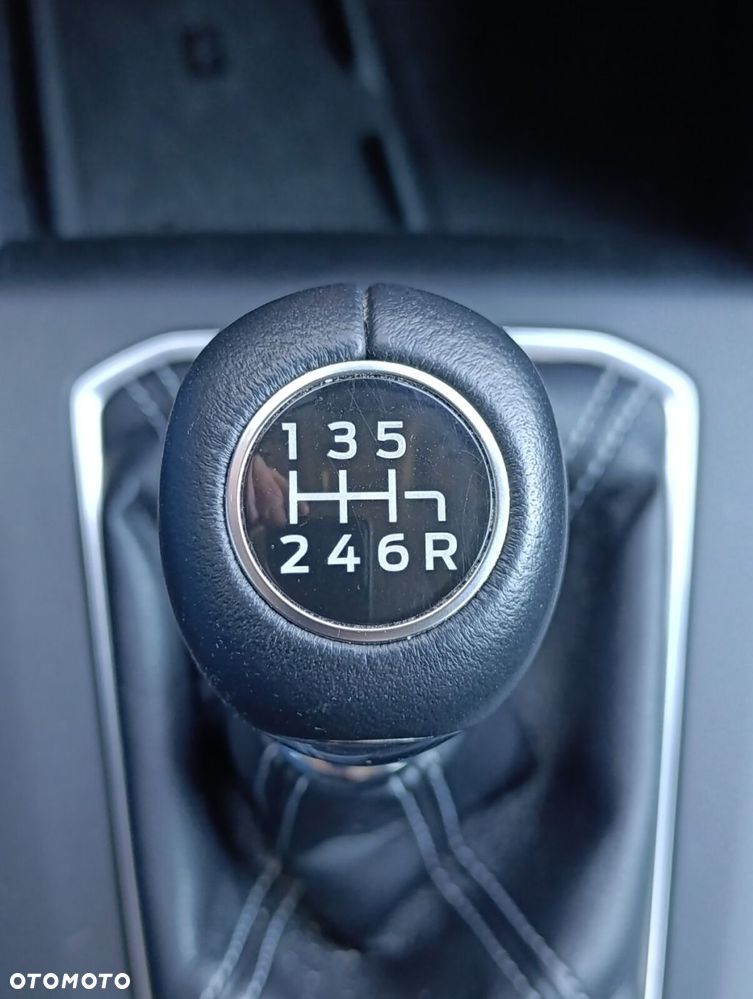 Ford Focus SW 1.0 EcoBoost Titanium - 23
