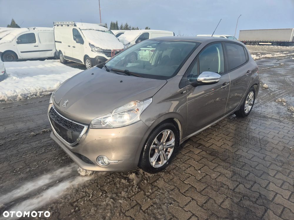 Peugeot 208 82 PureTech Style - 2